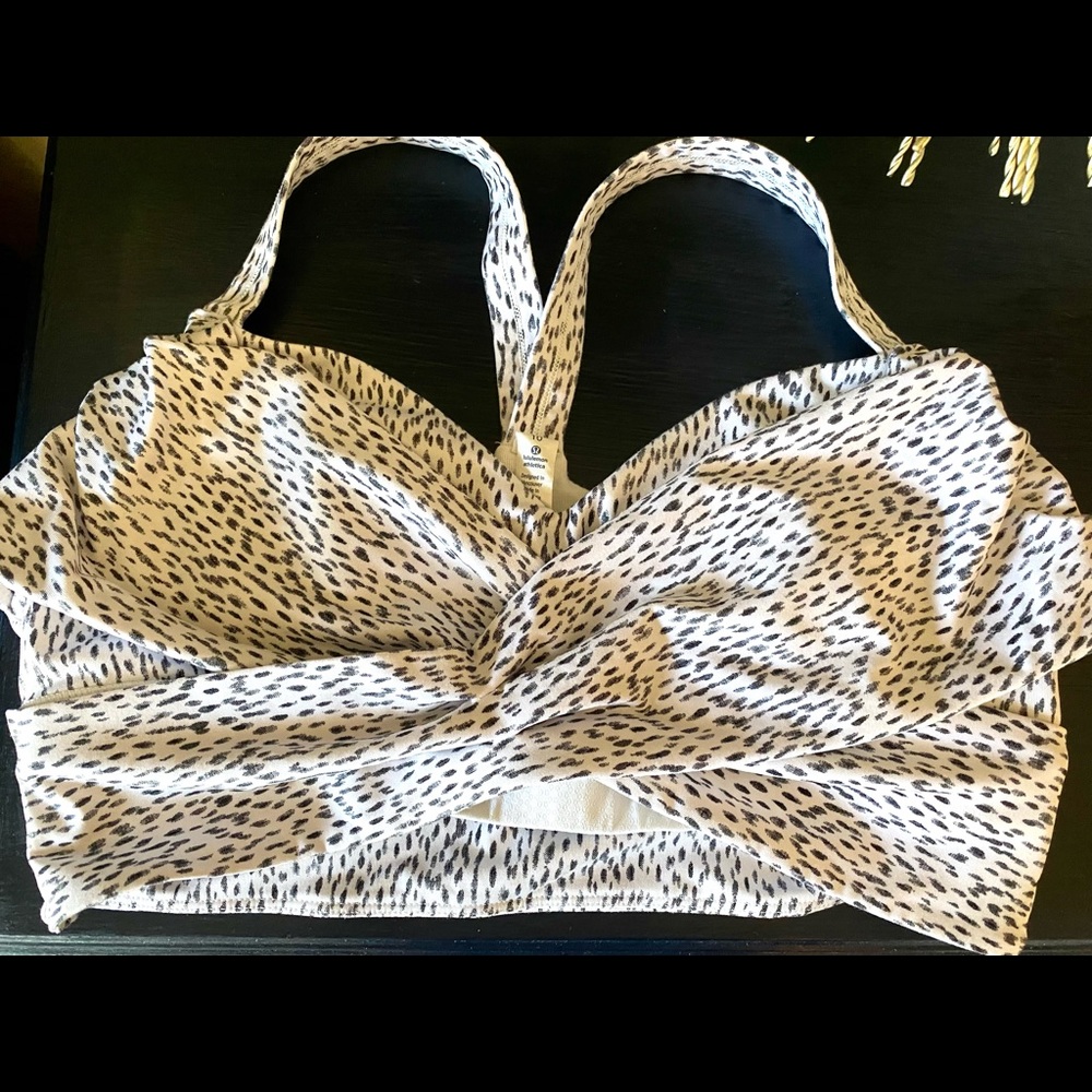 Lululemon front cross strappy open back bra